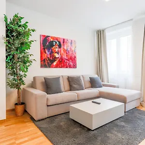  Apartment Sky9 Margareten